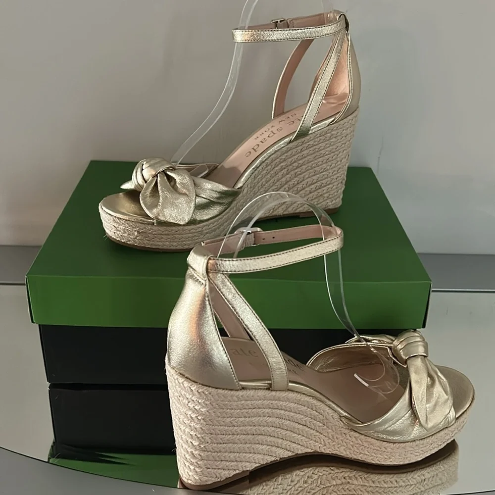 NIB Kate Spade Tianna Espadrille Wedge Gold Metallic Sandals, Size 11